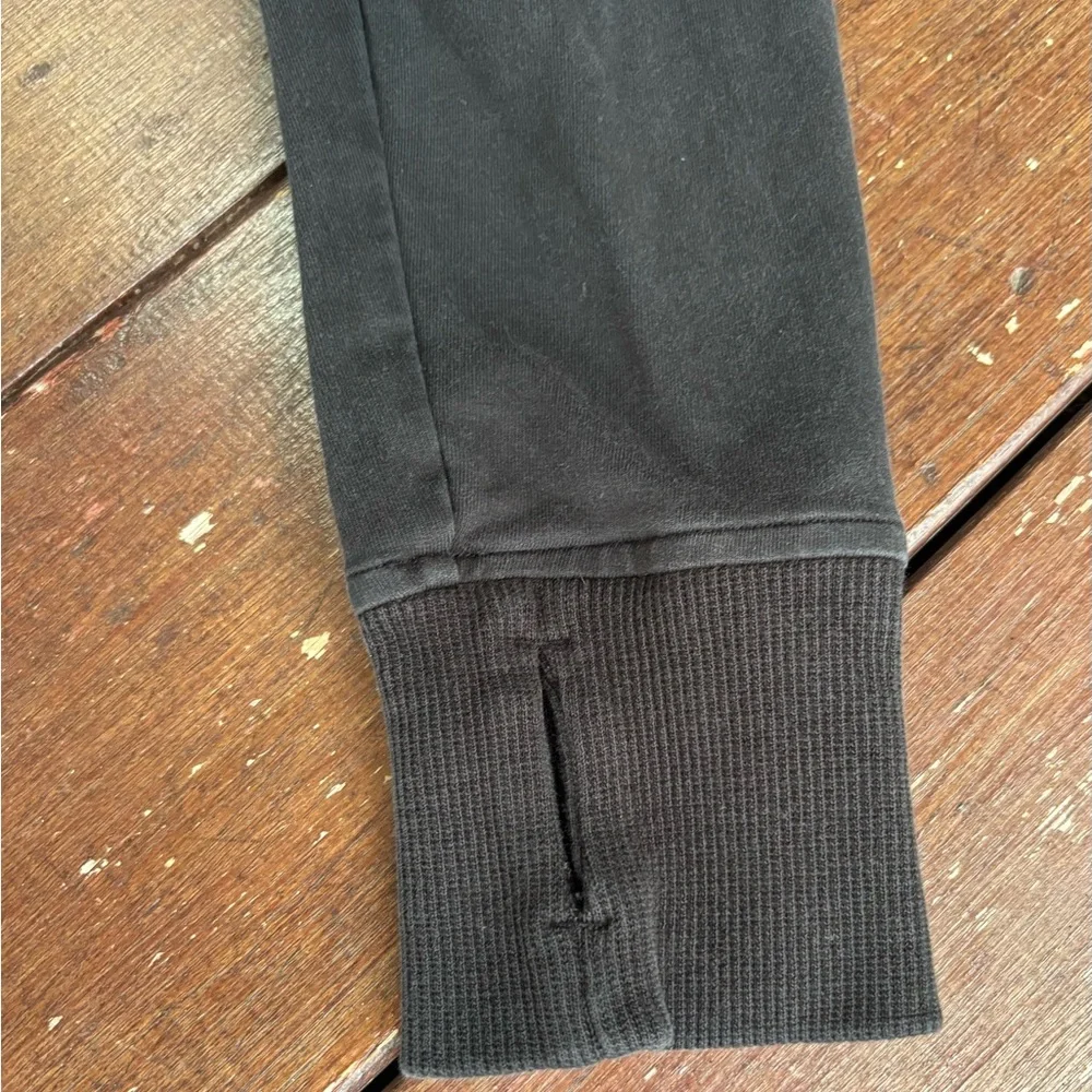 LULULEMON Sweatshirt Womens Size 4 Faded Black Scuba Crew Neck Kangaroo Terry - Picture 6 of 10